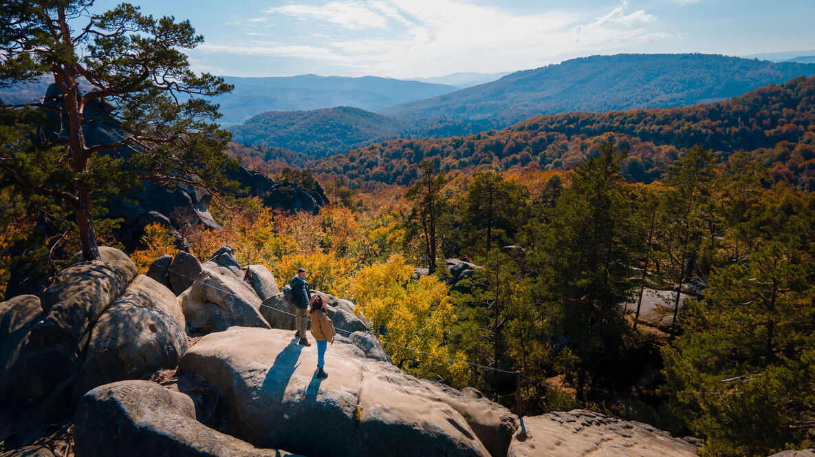 Екскурсія «Карпатський Трамвай і Скелі Довбуша» для 3 зі Львова Корпоративні подарунки на Новий Рік в Івано-Франківську - Екскурсія «Карпатський Трамвай і Скелі Довбуша» для 3 зі Львова