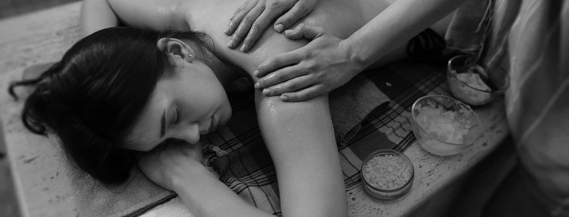 Фото 1 - SPA догляд для тіла з мінералами