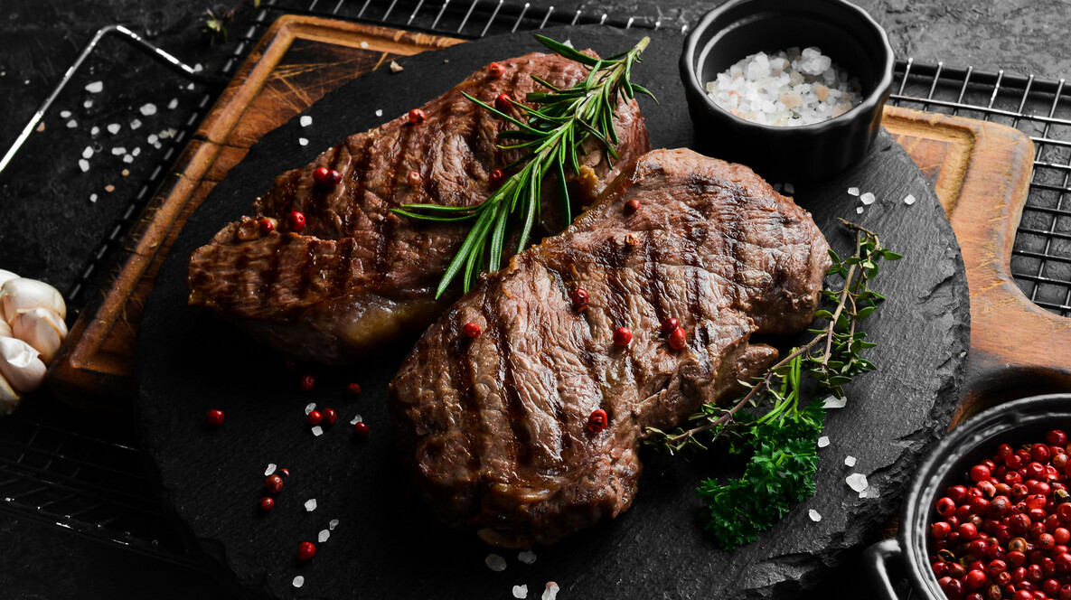 Мастер-класс по приготовлению стейков в BEEF для двоих