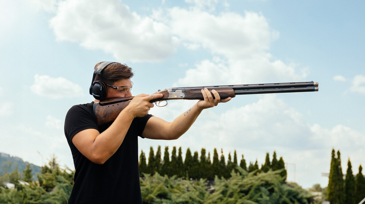 Стендова стрільба на стрільбищі Стрільба - Стендова стрільба на стрільбищі