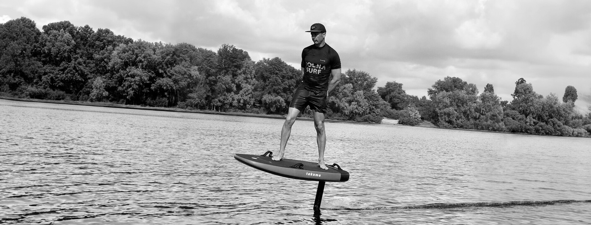 Фото 1 - Майстер-клас серфінгу на електрофойлі