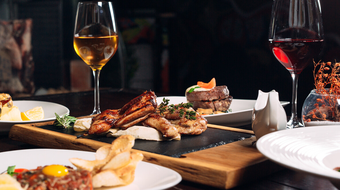 Вечеря у м'ясному ресторані Сорприз на ювілей чоловіку в Тернополі - Вечеря у м'ясному ресторані