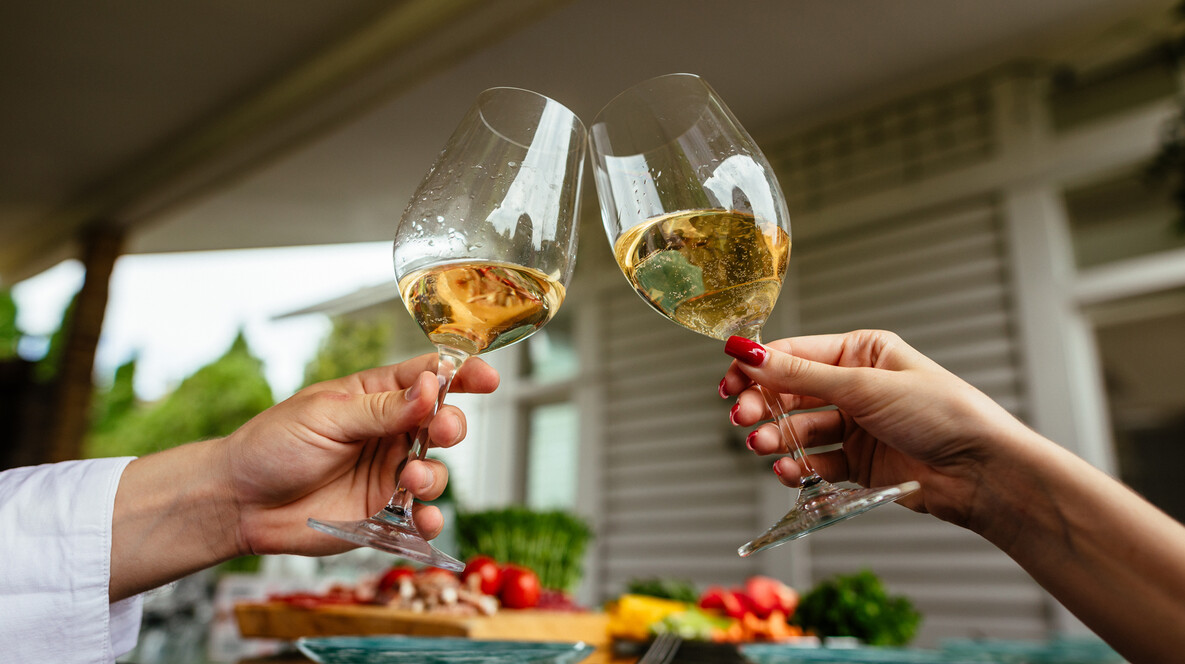 Екскурсія на виноробню з обідом Подарунки пасічнику - Екскурсія на виноробню з обідом