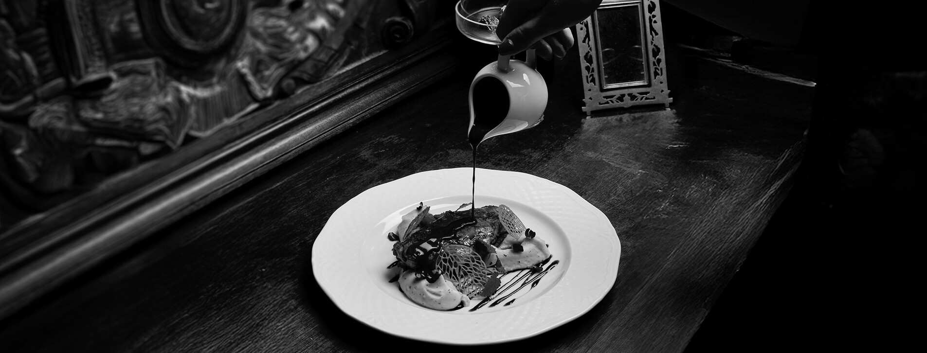 Фото 1 - Ужин в мистической ресторации «Доктор Фауст»