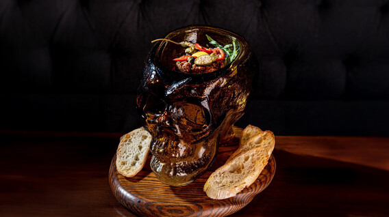 Вечеря у містичній ресторації «Доктор Фауст» Подарунки сестрі на 22 роки у Львові - Вечеря у містичній ресторації «Доктор Фауст»