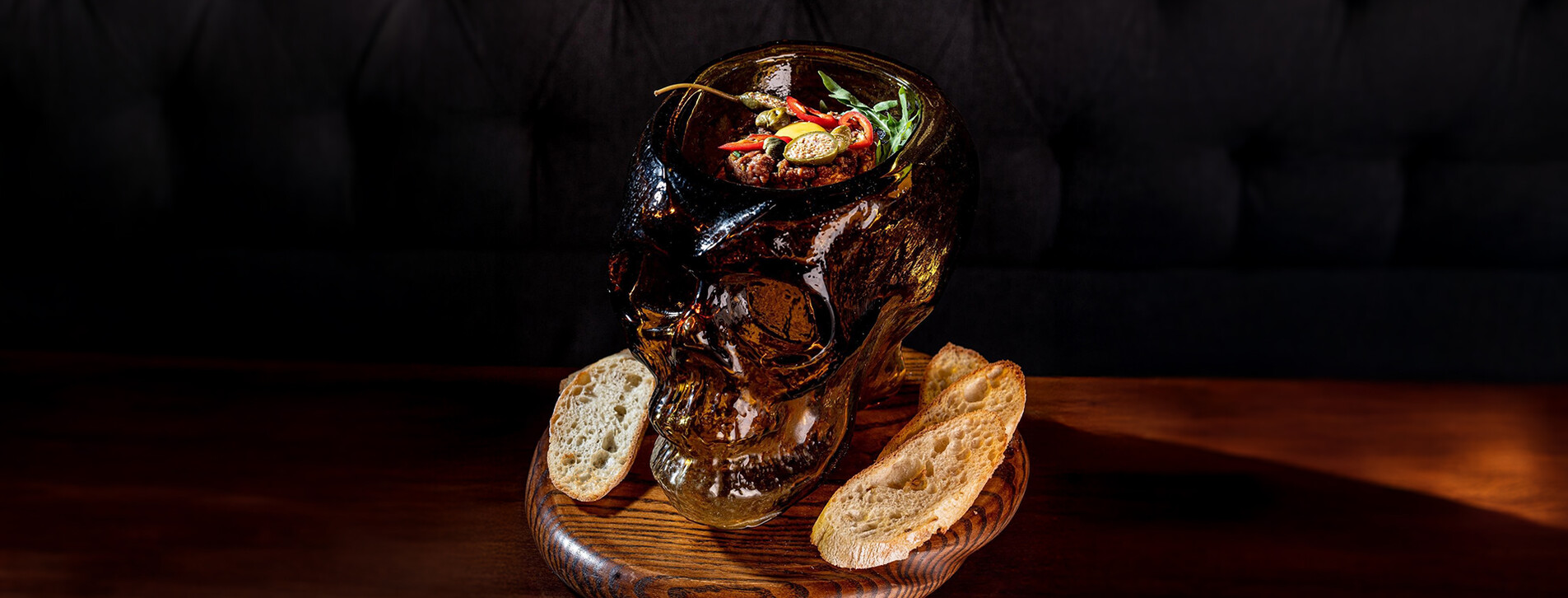 Фото 1 - Вечеря у містичній ресторації «Доктор Фауст»