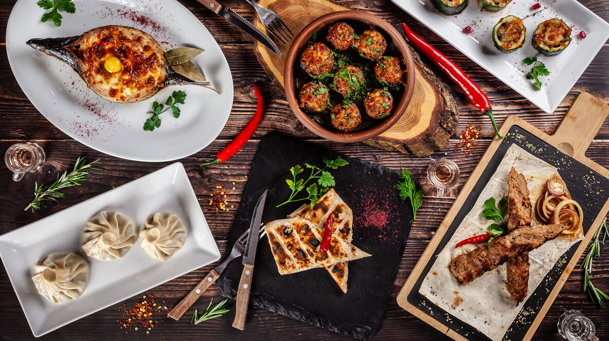 Вечеря у ресторані «Той самий Баранчик» Сюрприз на ювілей мамі у Львові - Вечеря у ресторані «Той самий Баранчик»