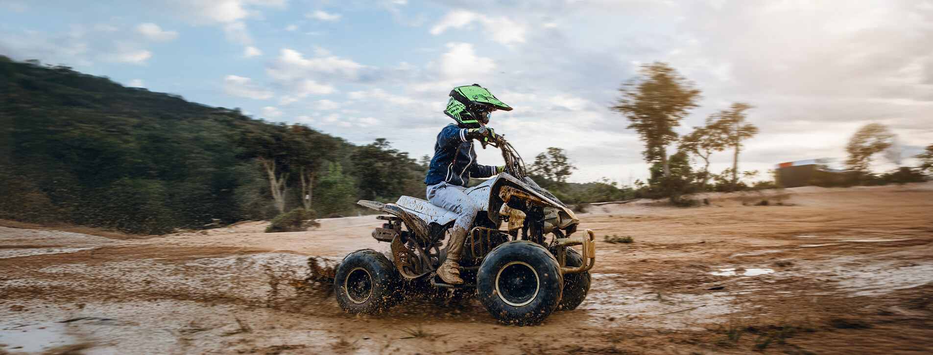 Фото 1 - Детский мастер-класс по езде на квадроцикле