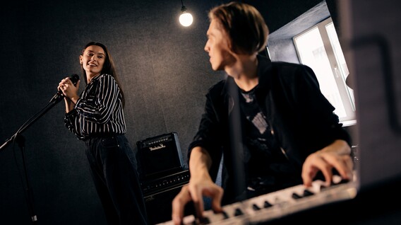 Курс вокалу Подарунки мамі на 65 років у Дніпрі - Курс вокалу