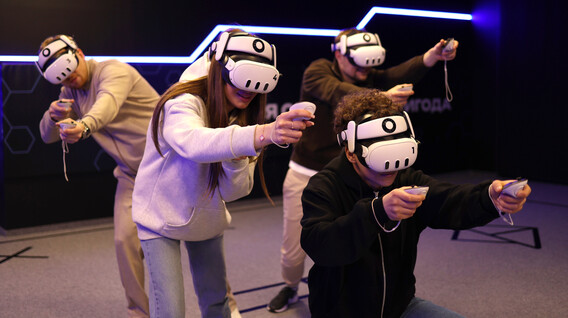 VR Arena вільного переміщення для компанії Подарунки чоловіку-військовому - VR Arena вільного переміщення для компанії