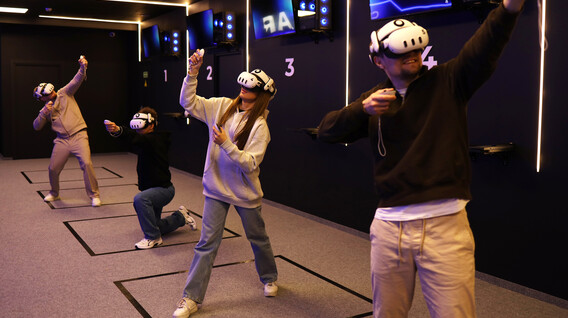 VR-простір розваг для компанії Подарунки дружині на річницю весілля 5 років - VR-простір розваг для компанії