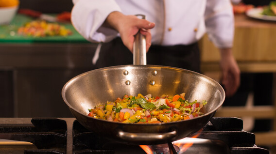 Кулінарний урок від академії Євгена Чернухи Кулінарний урок від академії Євгена Чернухи