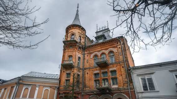 Экскурсия «Призраки замка Барона» для двоих Подарки на 6 лет отношений - Экскурсия «Призраки замка Барона» для двоих