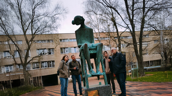 Екскурсія територією психлікарні «Мандрівка в паралельний світ» Подарунки чоловікові на 38 років - Екскурсія територією психлікарні «Мандрівка в паралельний світ»