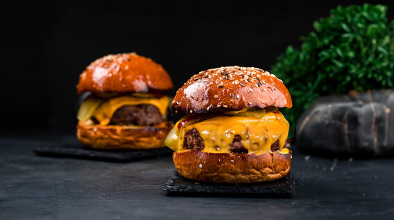Бургер-день в EPIC CHEESEBURGER Бургер-день в EPIC CHEESEBURGER