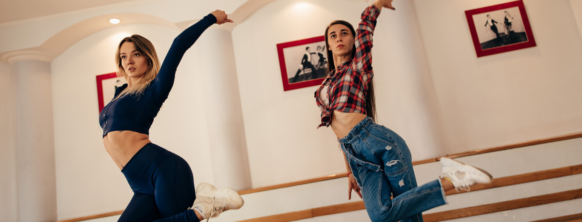 Абонемент на танцы в группе в Киеве - 5 Фото 5 - Абонемент на танцы в группе