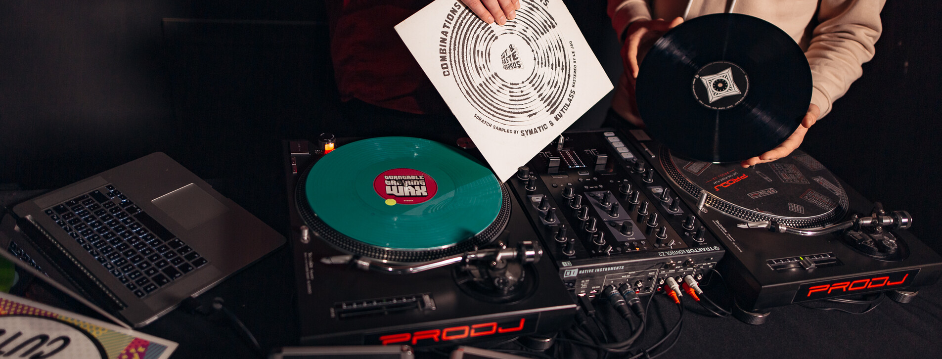 Мастер-класс dj на виниле для двоих в Киеве - 4 Фото 4 - Мастер-класс dj на виниле для двоих