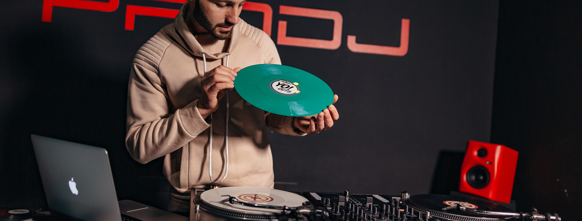 Мастер-класс dj на виниле для двоих в Киеве - 2 Фото 2 - Мастер-класс dj на виниле для двоих