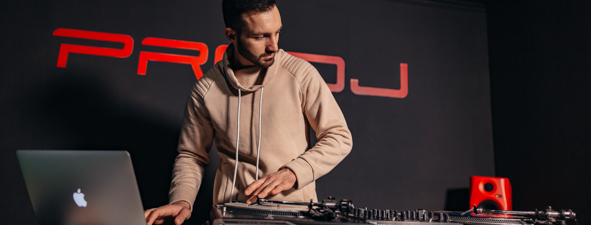 Мастер-класс dj на виниле для двоих в Киеве - 10 Фото 10 - Мастер-класс dj на виниле для двоих