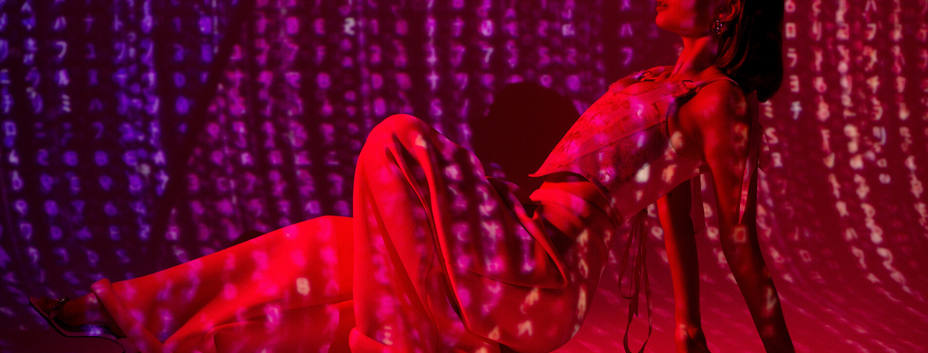 Фотосесія з проектором для двох у Києві - 2 Фото 2 - Фотосесія з проектором для двох