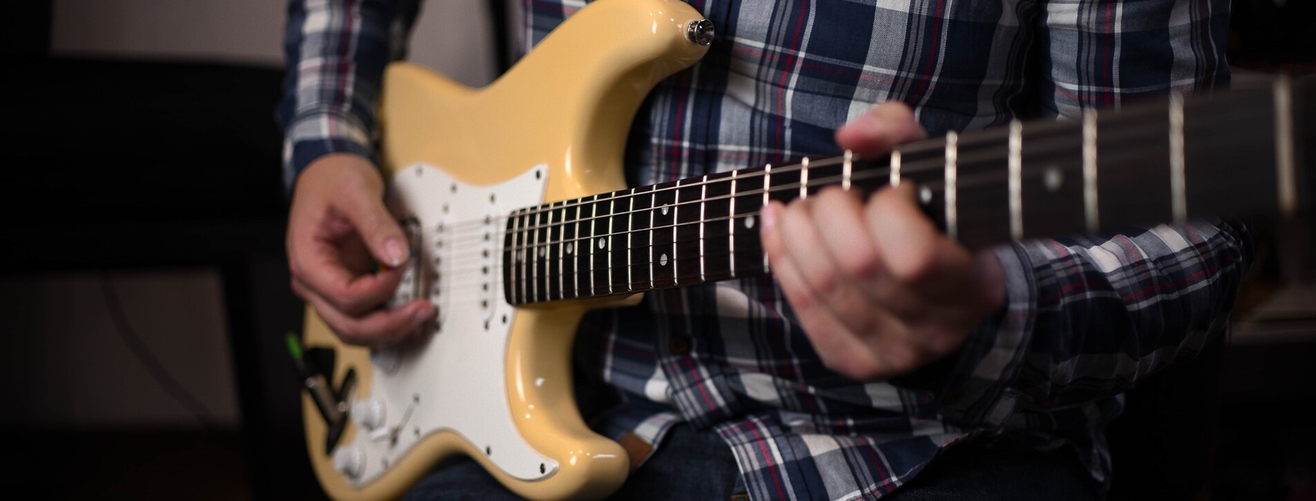 Мастер-класс игры на электрогитаре во Львове - 9 Фото 9 - Мастер-класс игры на электрогитаре