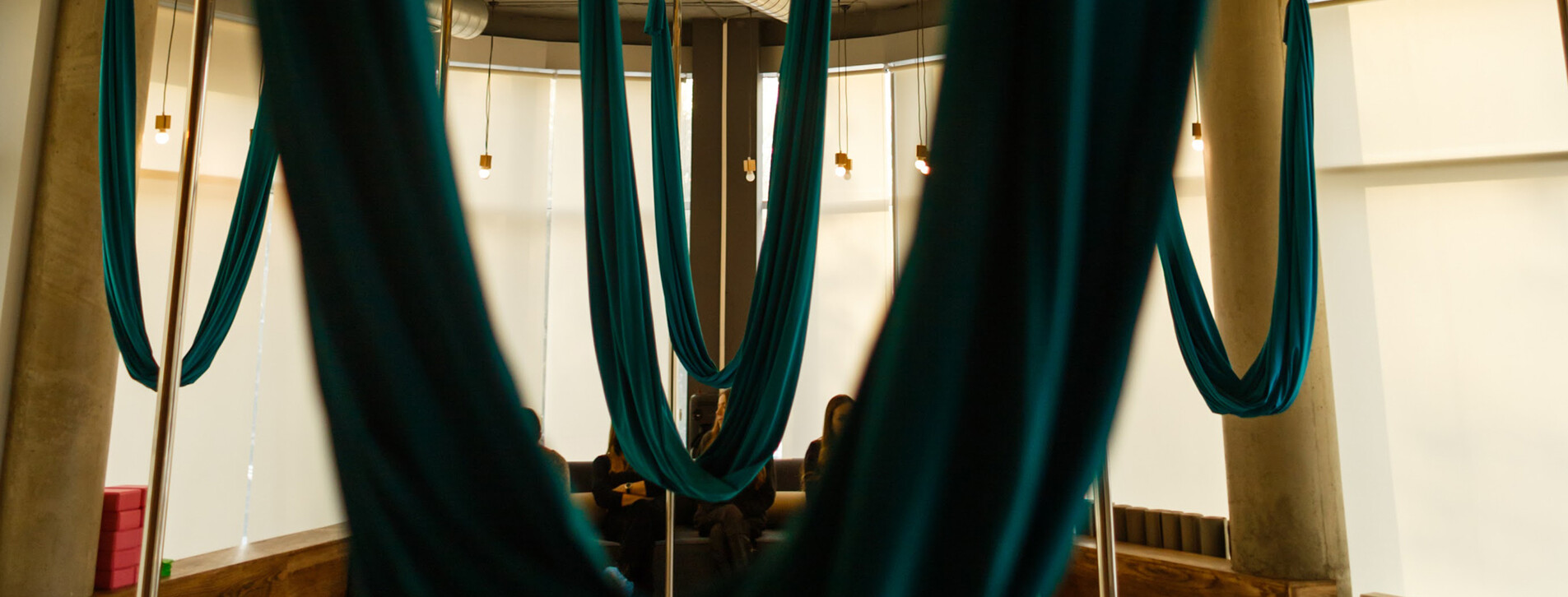 Йога в повітрі у Львові - 5 Фото 5 - Йога в повітрі