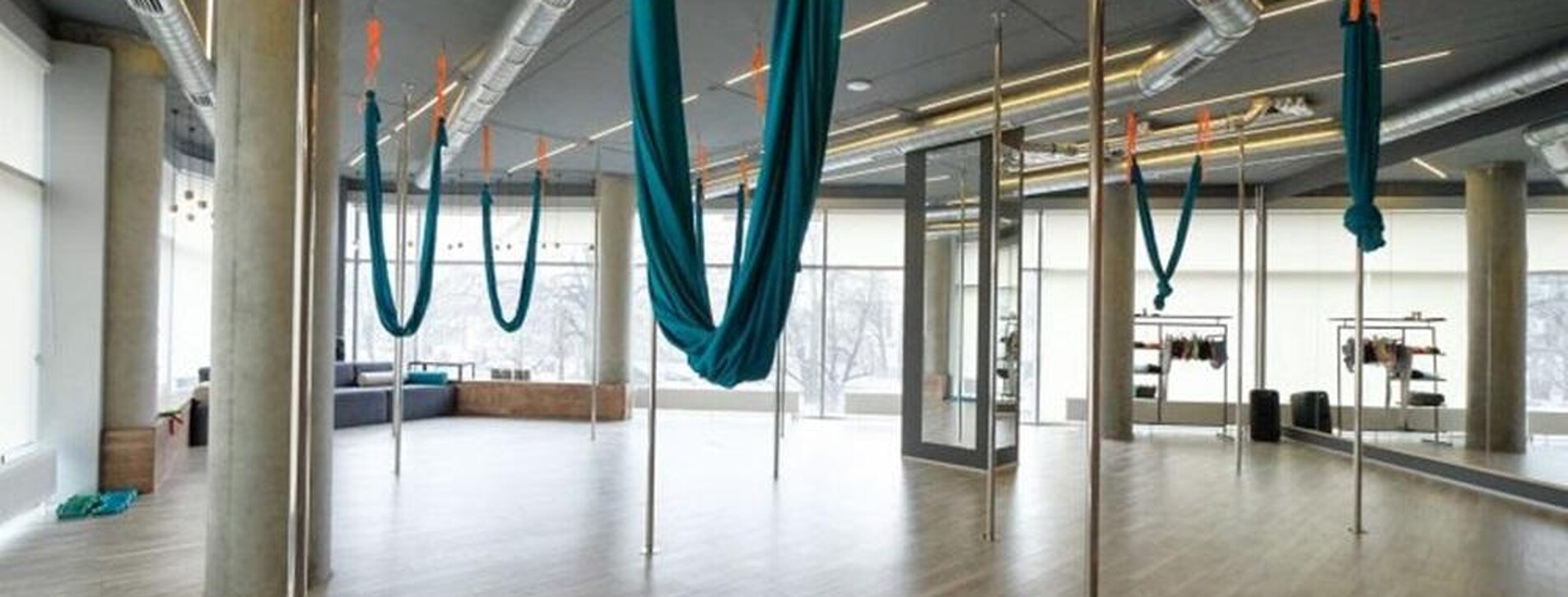 Майстер-клас танцю на пілоні у Львові - 8 Фото 8 - Майстер-клас танцю на пілоні