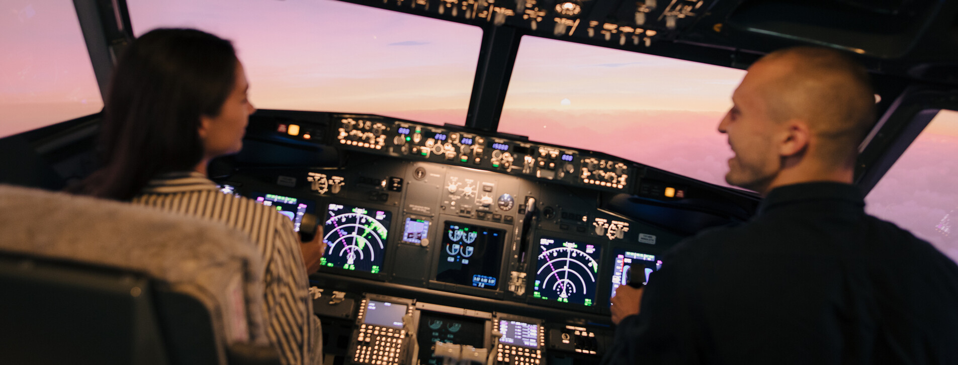 Авіасимулятор Boeing-737 для двох у Києві - 7 Фото 7 - Авіасимулятор Boeing-737 для двох