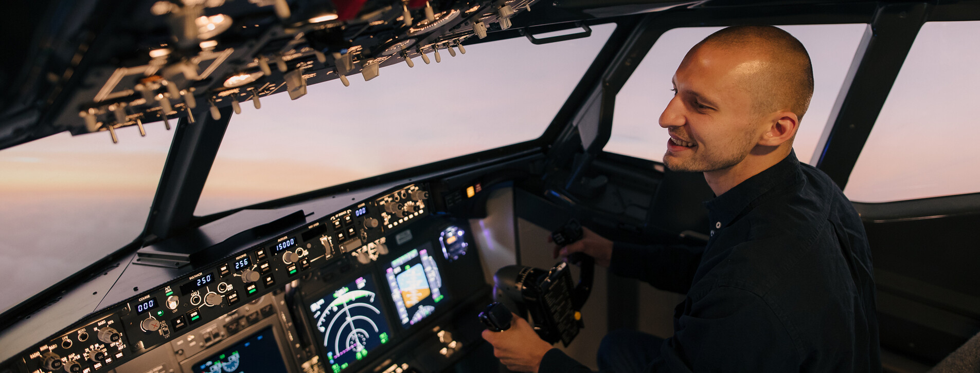 Авіасимулятор Boeing-737 для двох у Києві - 6 Фото 6 - Авіасимулятор Boeing-737 для двох