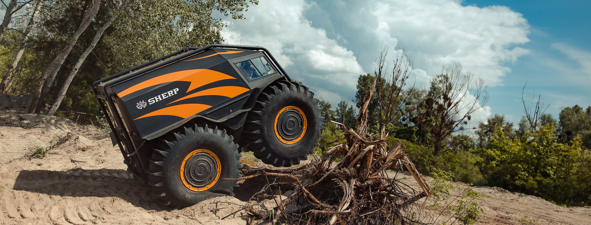 Катання на всюдиході Sherp для компанії в Києві - 2 Фото 2 - Катання на всюдиході Sherp