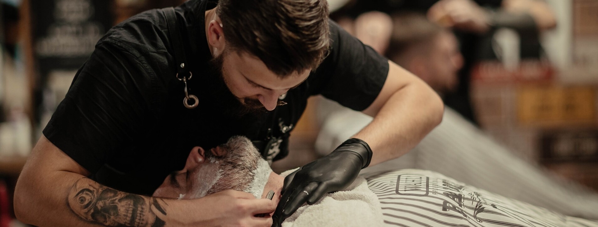 Бритье опасной бритвой в Харькове - 6 Фото 6 - Бритье опасной бритвой