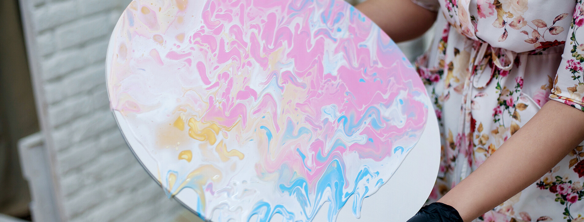 Абстрактная живопись Fluid Art для двоих во Львове - 10 Фото 10 - Абстрактная живопись Fluid Art для двоих