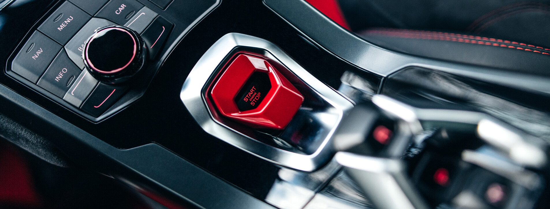 Тест-драйв суперкара Lamborghini для двоих в Киеве - 11 Фото 11 - Тест-драйв суперкара Lamborghini для двоих