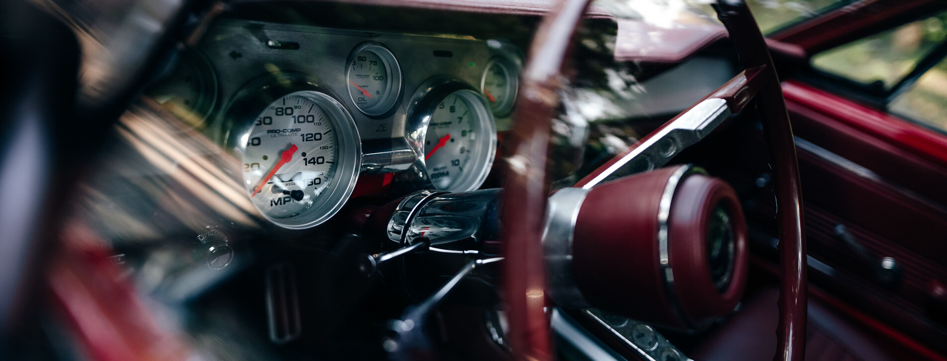 Тест-драйв ретрокара Ford Mustang 1967 для двоих в Киеве - 3 Фото 3 - Тест-драйв ретрокара Ford Mustang 1967 для двоих