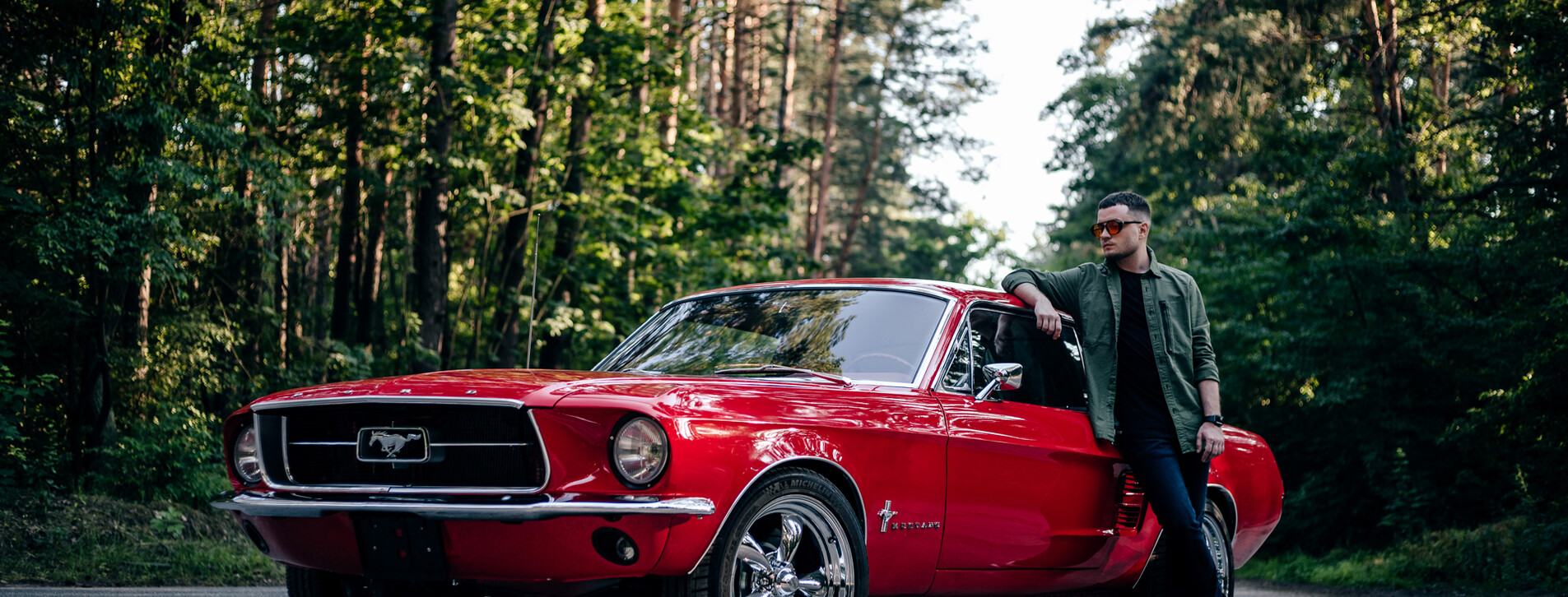 Тест-драйв ретрокара Ford Mustang 1967 для двоих в Киеве - 5 Фото 5 - Тест-драйв ретрокара Ford Mustang 1967 для двоих