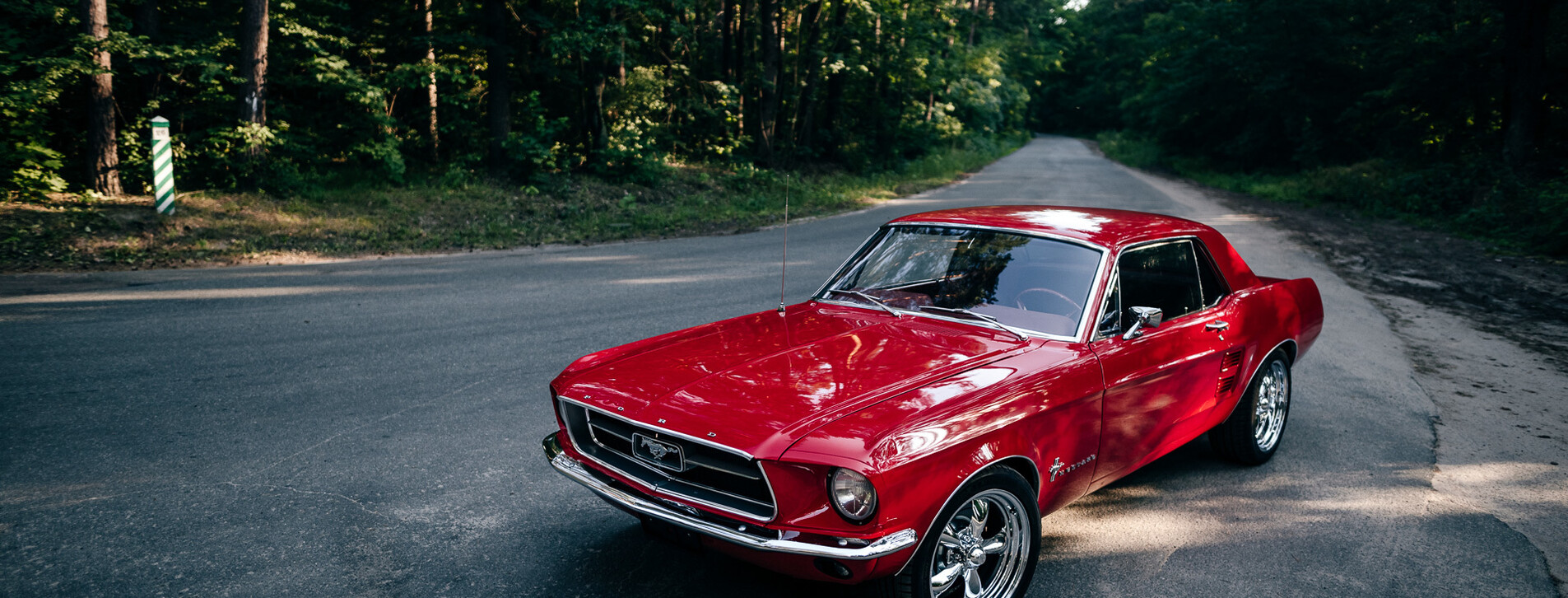 Тест-драйв ретрокара Ford Mustang 1967 для двоих в Киеве - 4 Фото 4 - Тест-драйв ретрокара Ford Mustang 1967 для двоих