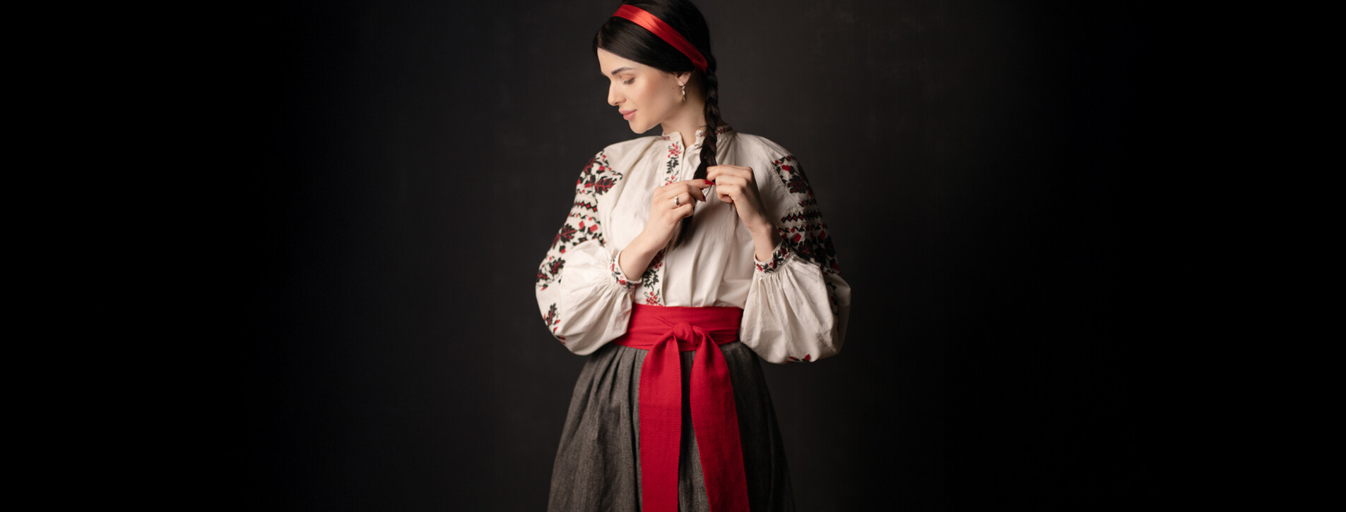 Етнофотосесія в українських костюмах у Києві - 3 Фото 3 - Етнофотосесія в українських костюмах