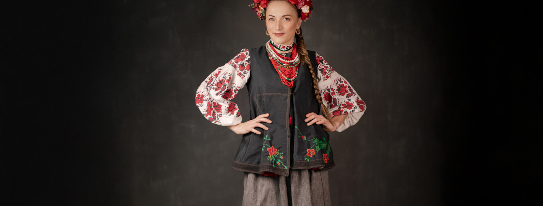 Етнофотосесія в українських костюмах у Києві - 7 Фото 7 - Етнофотосесія в українських костюмах