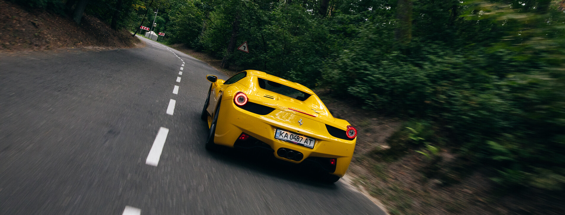 Тест-драйв суперкара Ferrari в Києві - 10 Фото 10 - Тест-драйв суперкара Ferrari