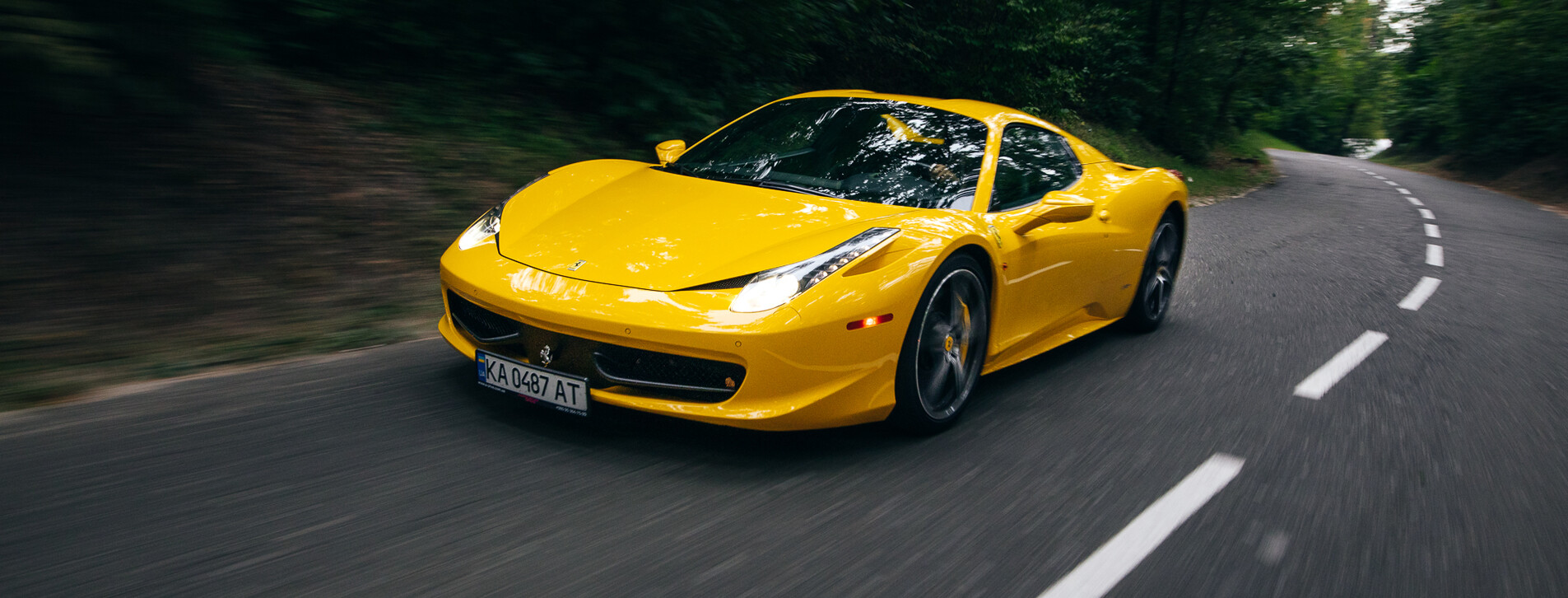 Тест-драйв суперкара Ferrari в Києві - 8 Фото 8 - Тест-драйв суперкара Ferrari