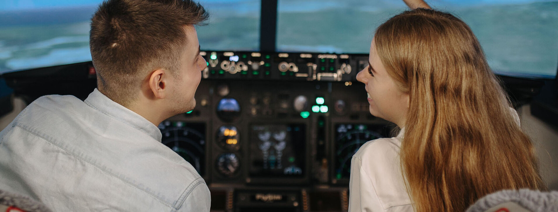 Авиасимулятор Boeing-737 для двоих в Одессе - 9 Фото 9 - Авиасимулятор Boeing-737 для двоих