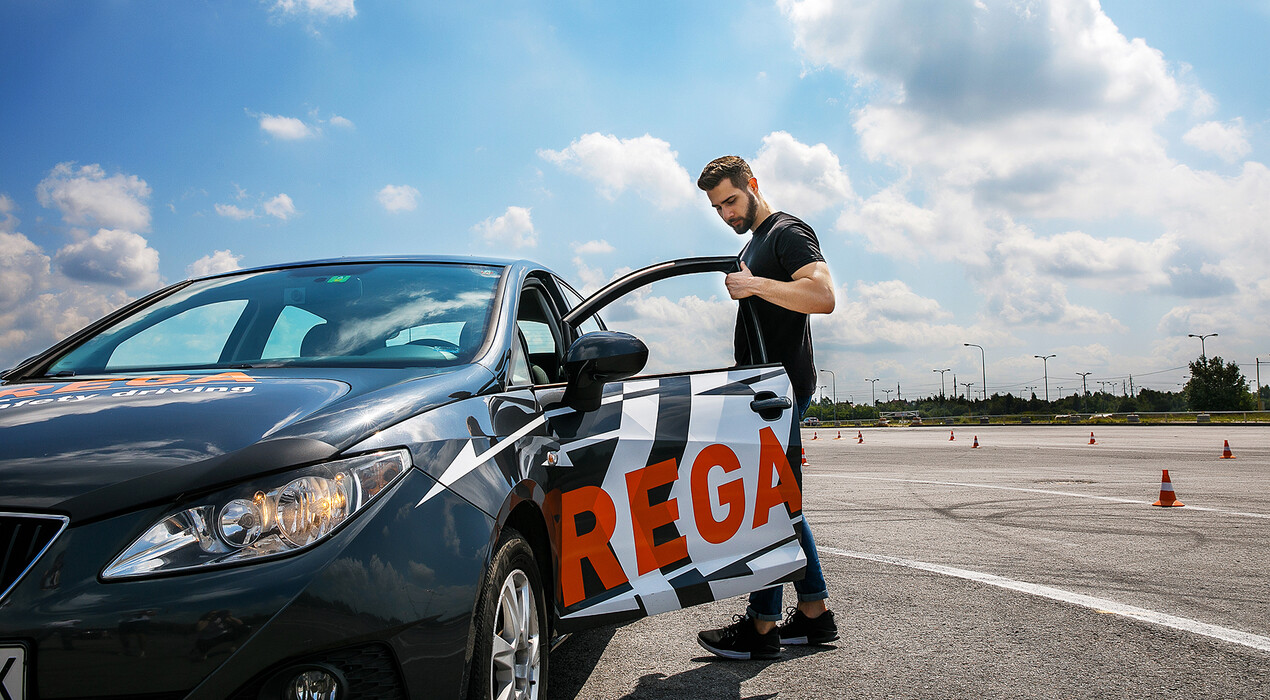 Rega - 3 Фото 3 - Rega
