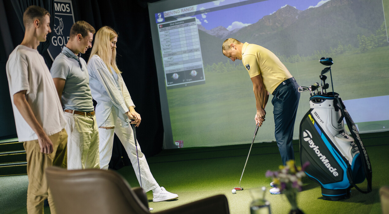 Cosmos Golf - Гольф-симулятор - 9 Фото 9 - Cosmos Golf - Гольф-симулятор