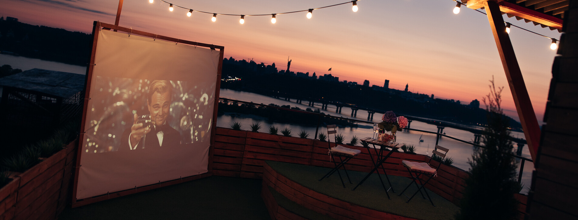 Кінопобачення на даху для двох у Києві - 2 Фото 2 - Кінопобачення на даху для двох