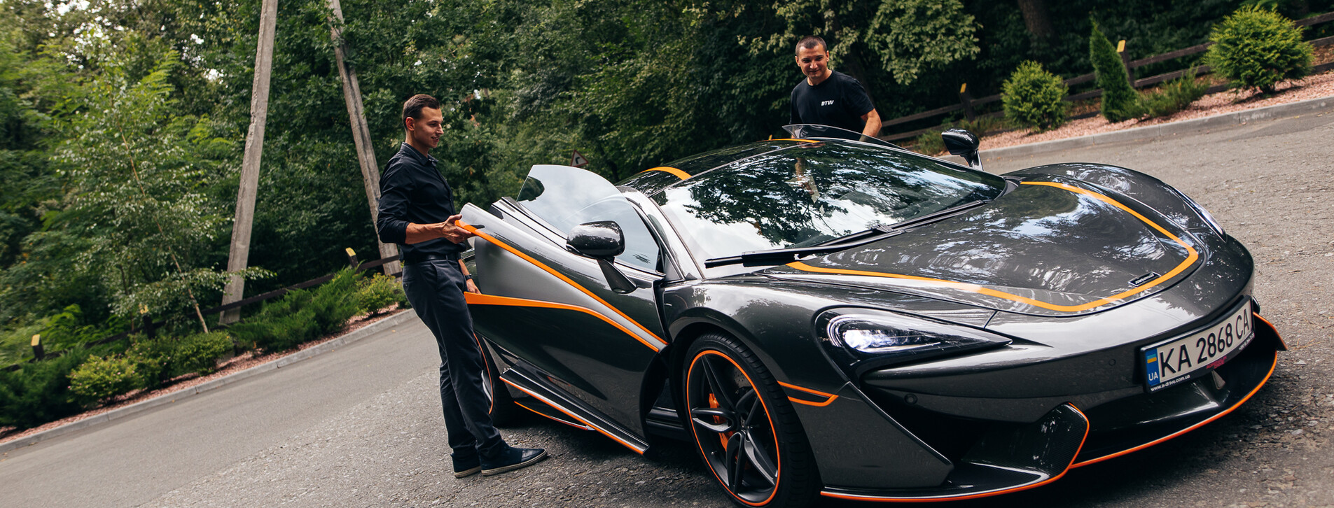 Тест-драйв суперкара McLaren для двоих в Киеве - 11 Фото 11 - Тест-драйв суперкара McLaren для двоих