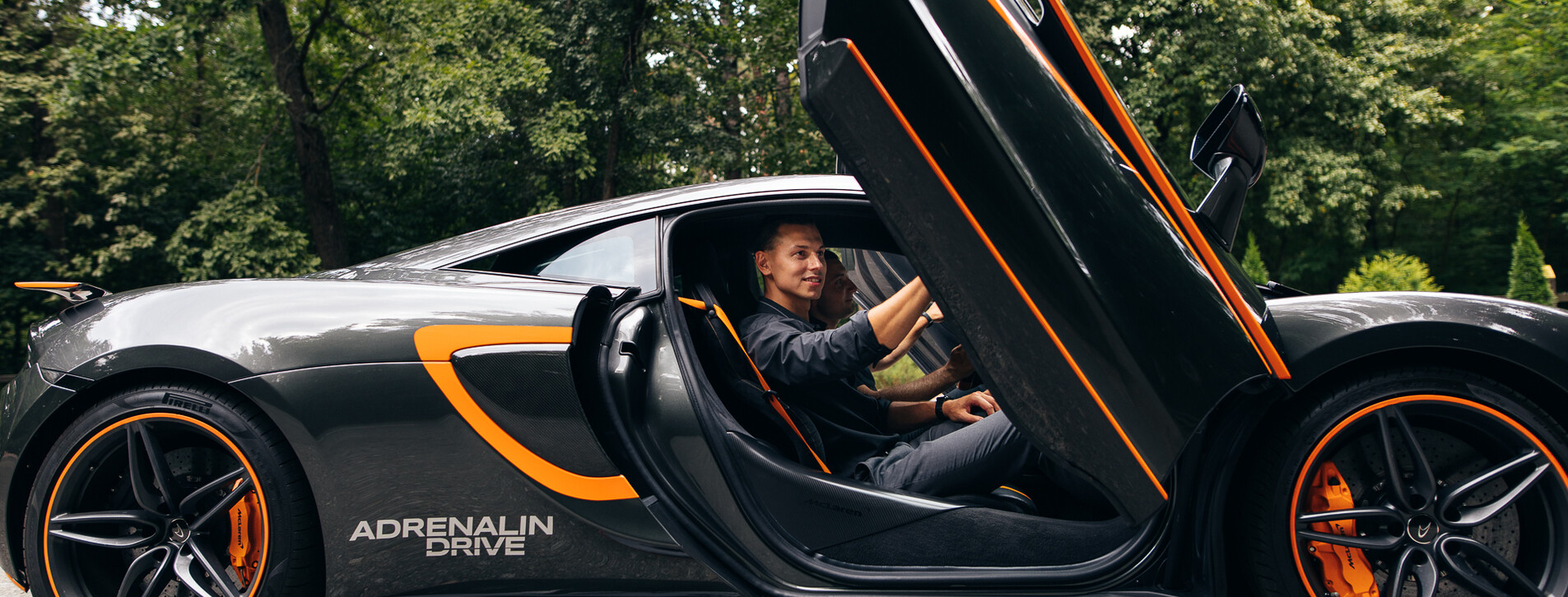 Тест-драйв суперкара McLaren для двоих в Киеве - 9 Фото 9 - Тест-драйв суперкара McLaren для двоих