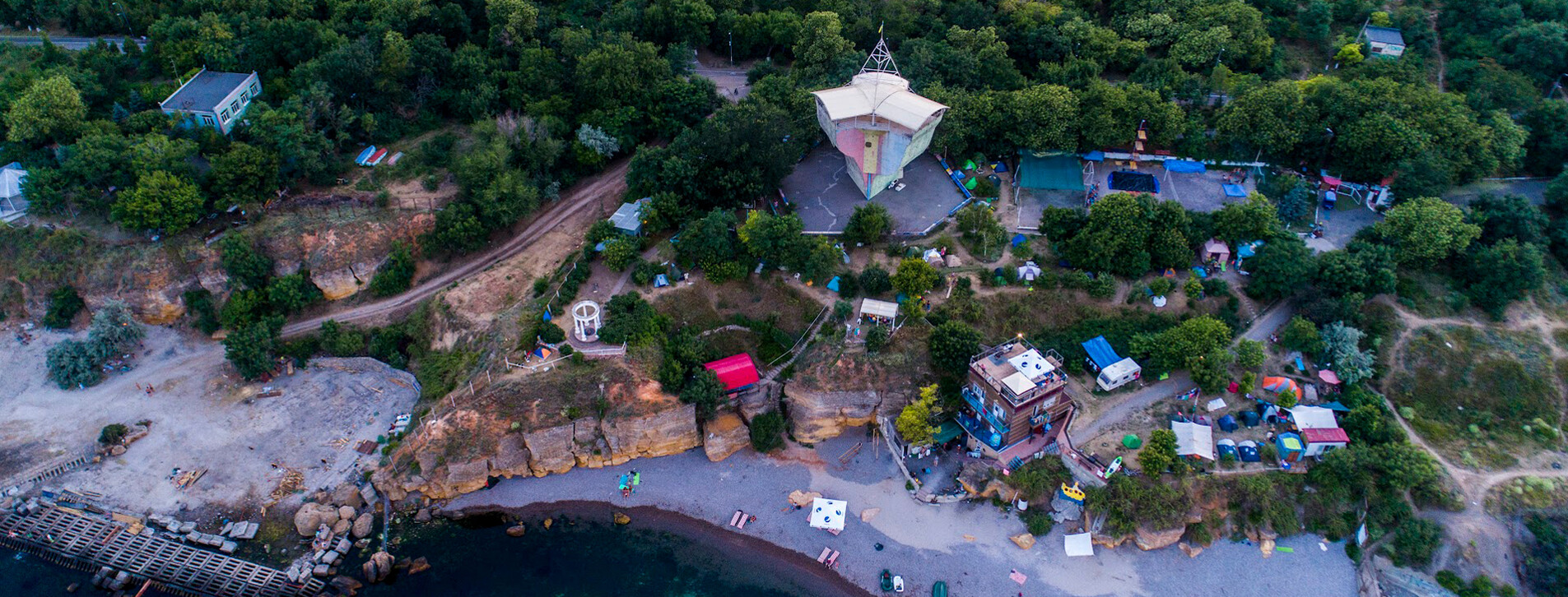 Урок альпинизма на скалодроме для компании в Одессе - 4 Фото 4 - Урок альпинизма на скалодроме для компании
