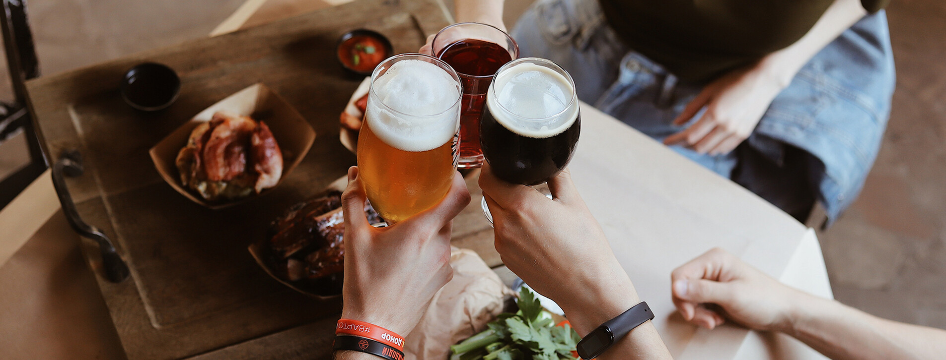 Ужин в «Реберні» для компании во Львове - 23 Фото 23 - Ужин в «Реберні»