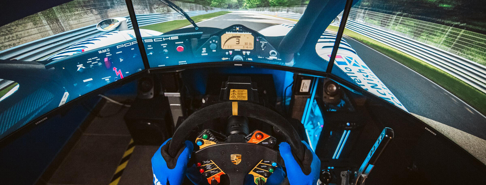 Гоночний автосимулятор у Дніпрі - 8 Фото 8 - Гоночний автосимулятор