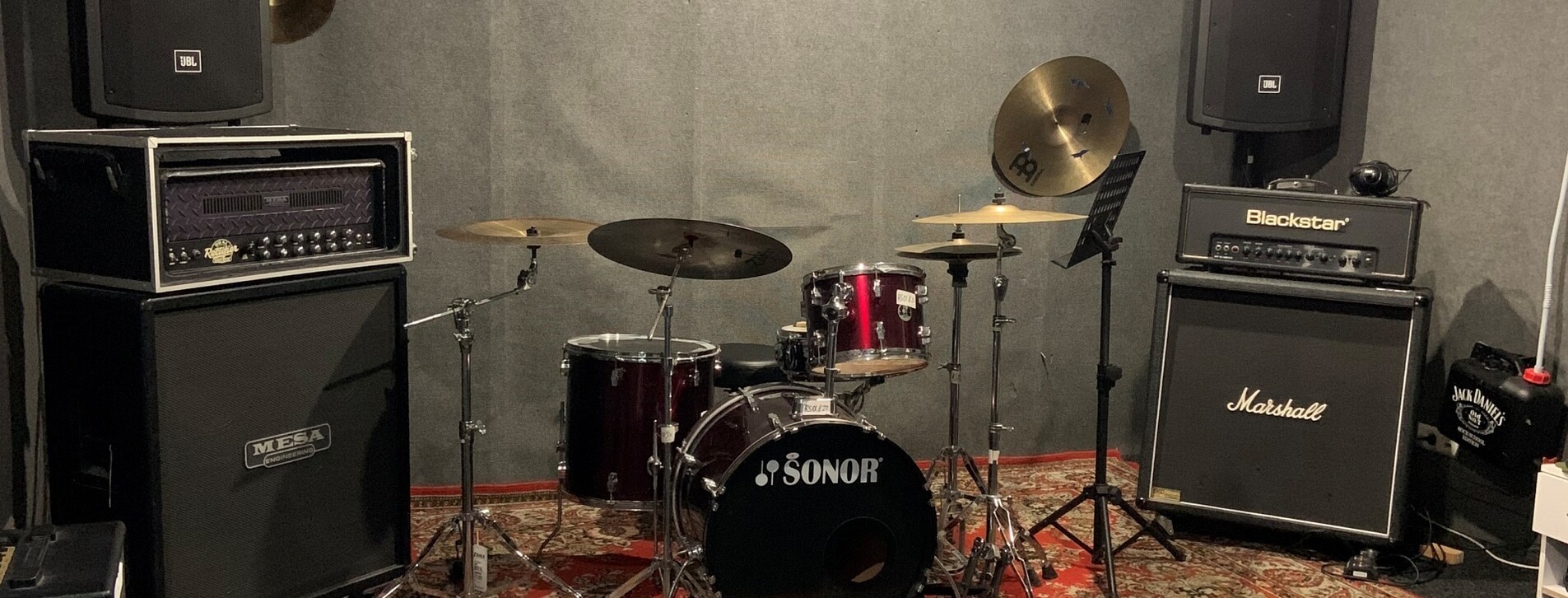 Гра на 5 музичних інструментах у Києві - 28 Фото 28 - Гра на 5 музичних інструментах